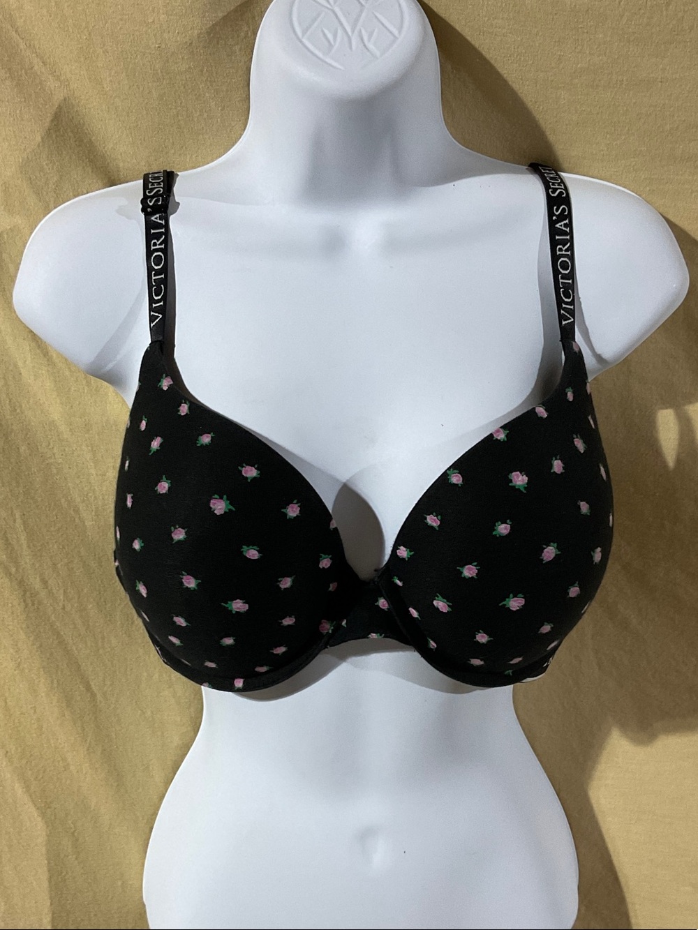 Victoria's Secret Size 38C Black Push-Up Bra with Pink Rose Print